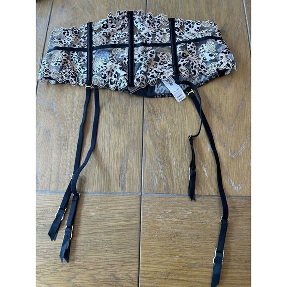 New Victoria’s Secret Lace Waist  clincher Garter Hooks Xs/S Animal Print Floral - Picture 4 of 5